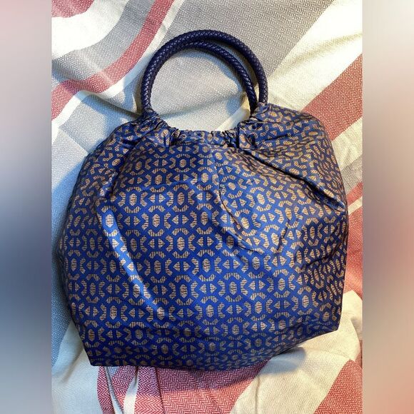 Penelope Ann Tote Oversized Large Purse/Bag Nylon/Polyester Exterior Unused - Picture 1 of 10